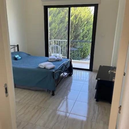 Luxurious 3 Bedroom With Pool *