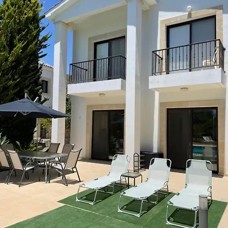 빌라 Luxurious 3 Bedroom With Pool 코우클리아