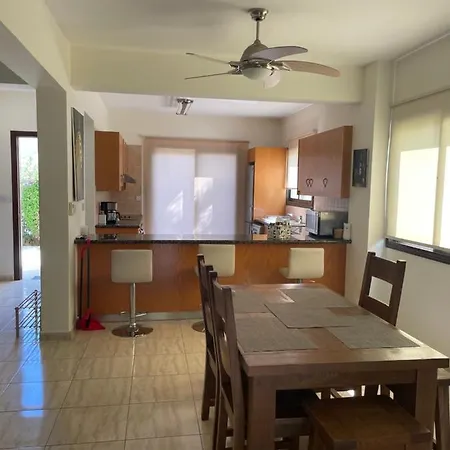 빌라 Luxurious 3 Bedroom With Pool *